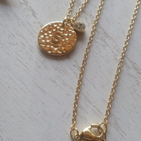 Letter S necklace NEW - Picture 2 of 2